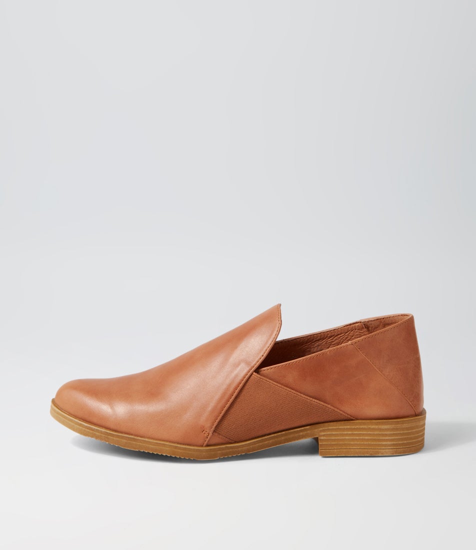 Kefect Tan Leather Flat Shoes Kefect Tan Leather Flat Shoes