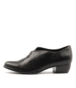 TRACKM BLACK LEATHER