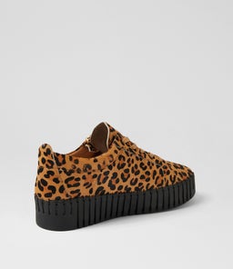 BUMP DJ TAN LEOPARD BLACK SOLE PONY