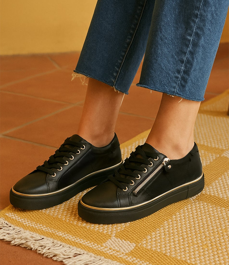 Froggy Black Leather Sneakers