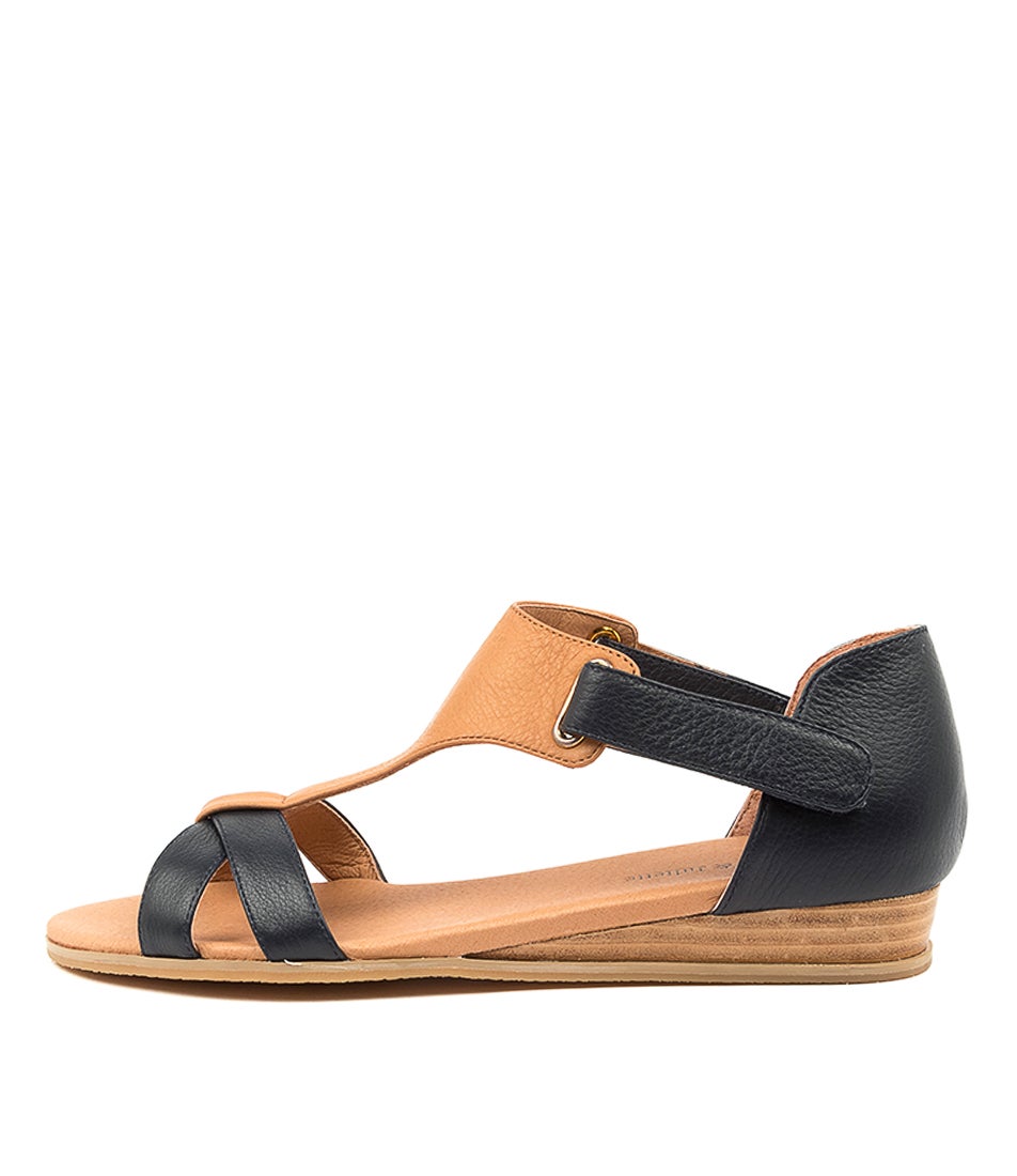 Hayzel Navy-Dk Tan Hayzel Navy-Dk Tan