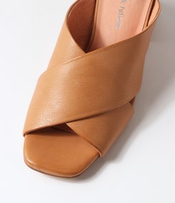 FABRICATE DJ DK TAN LEATHER