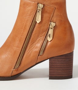 SLAINE DJ NEW TAN CHOC HEEL LEATHER