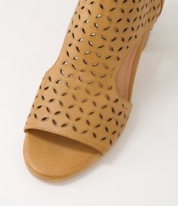 BOHOS DJ DK TAN TAN LEATHER