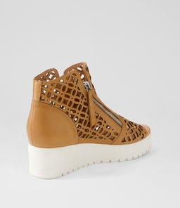 OLIZZI DJ DK TAN WHITE SOLE LEATHER