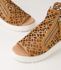 OLIZZI DJ DK TAN WHITE SOLE LEATHER