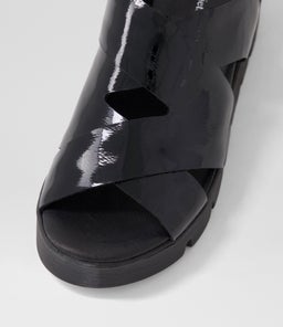 RIKU DJ BLACK BLACK&BLACK PATENT SOLE