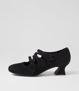 QAVEL DJ BLACK SUEDE