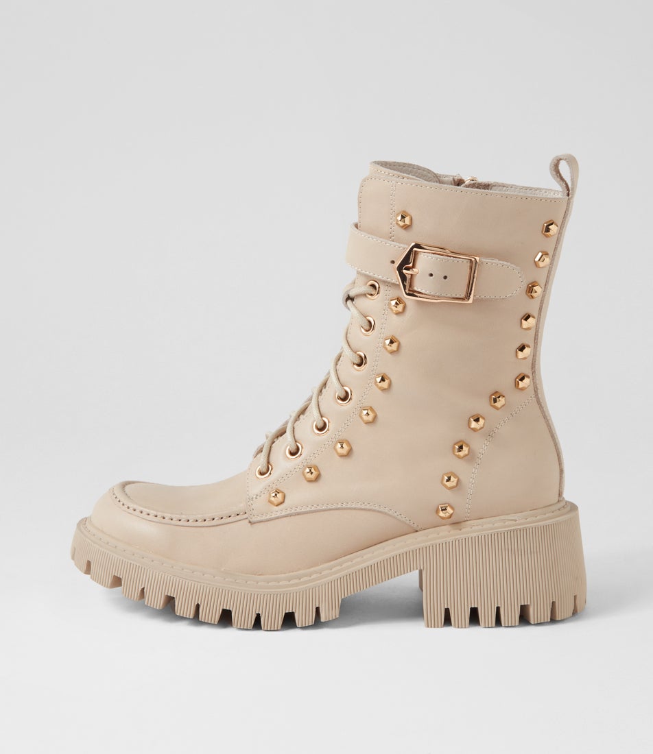 Qolta Almond Leather Ankle Boots