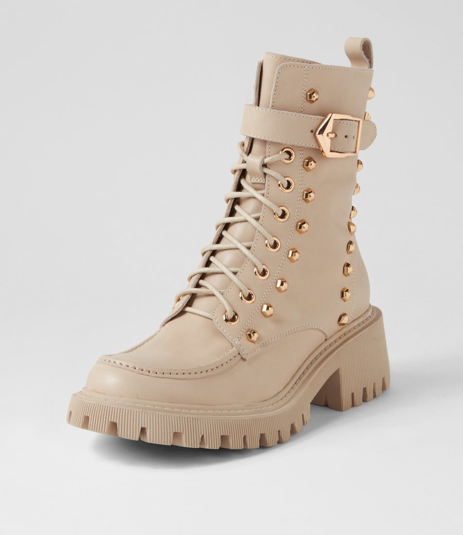 Qolta Almond Leather Ankle Boots