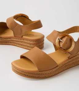 CUBBIE DJ DK TAN LEATHER