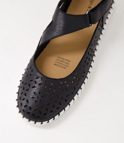 HASHTAG DJ BLACK WHITE SOLE LEATHER