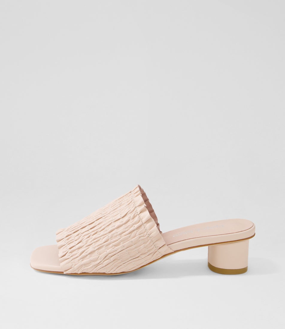 Hailin Nude Leather Sandals