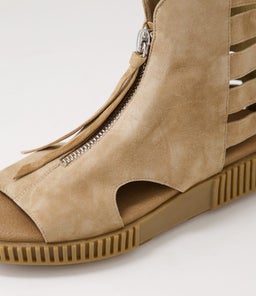 IDAHO DJ LT CHOC LT CHOC SOLE SUEDE