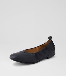 MOMLEY DJ BLACK LEATHER