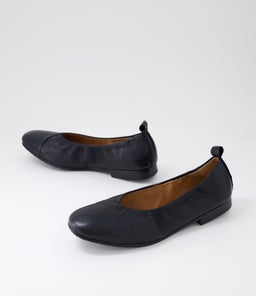 MOMLEY DJ BLACK LEATHER