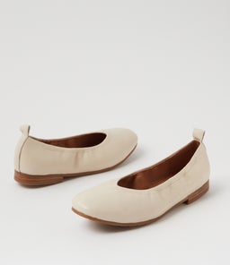 MOMLEY DJ MILK LEATHER