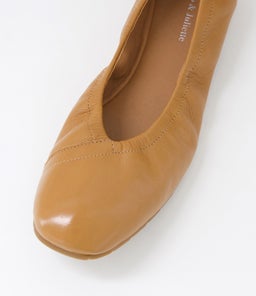 MOMLEY DJ DK TAN LEATHER