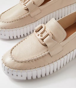BURGESY DJ VANILLA WHITE SOLE LEATHER