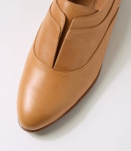 GARISSA DJ TAN LEATHER