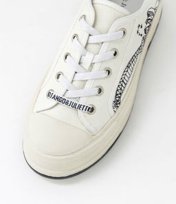 GILLERSY DJ OFF WHITE BLACK CANVAS