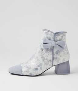 MENASHE DJ BLUEY IVORY&BLUE FLOWER SUEDE LEATHER