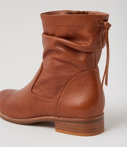 NEWELOS DJ DRAMBUIE LEATHER