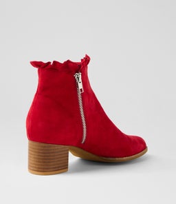YEBBY DJ RED SUEDE
