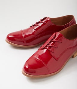 LEEZES DJ DK RED DK RED PATENT LEATHER