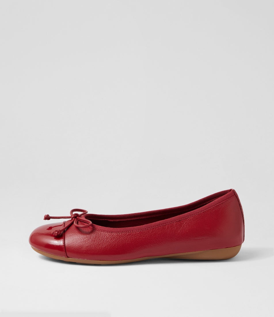 Chaves Dark Red Patent Leather Flat Shoes