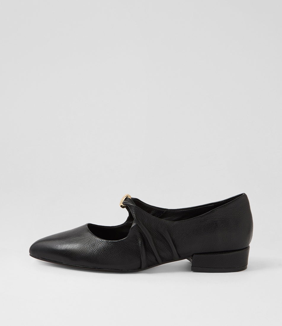 Estrela Black Leather Flat Shoes Estrela Black Leather Flat Shoes