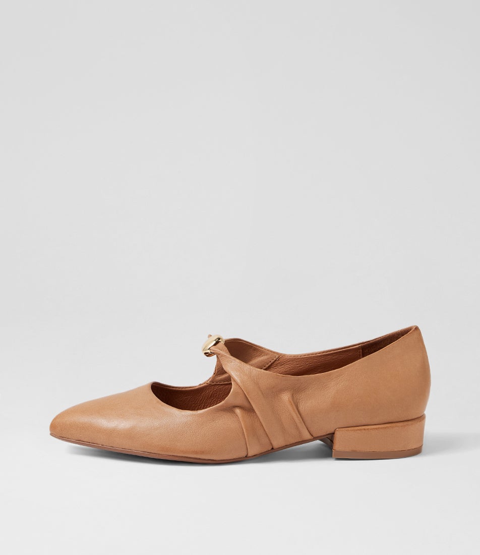 Estrela Cognac Leather Flat Shoes Estrela Cognac Leather Flat Shoes