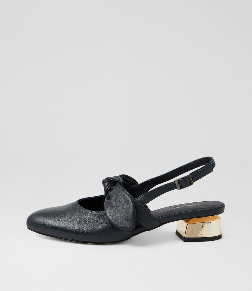 Janger Navy Leather Flat Shoes