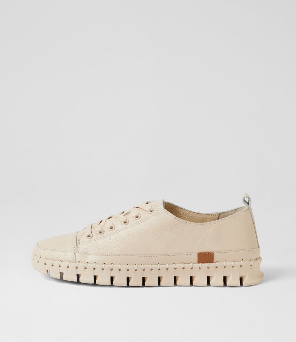 Kames Milk Leather Sneakers Kames Milk Leather Sneakers