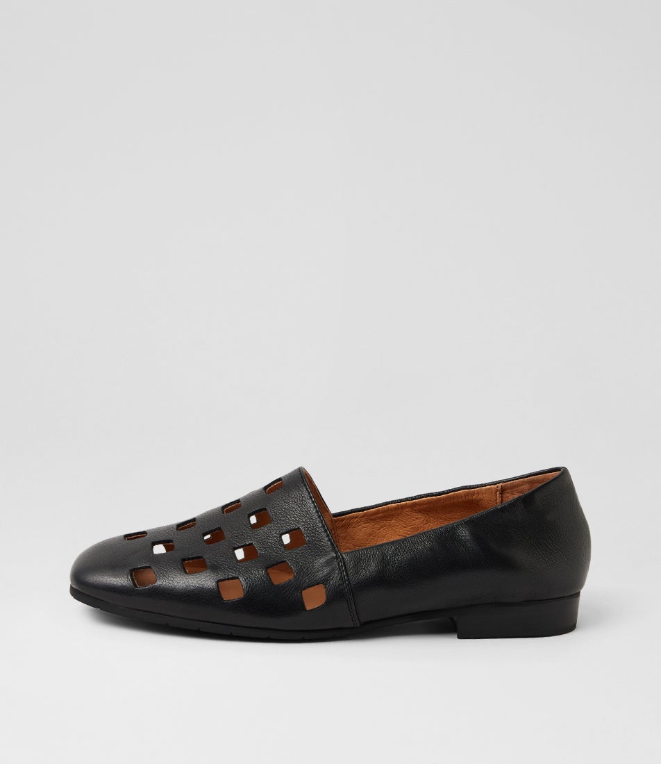Parvoni Black Leather Flat Shoes Parvoni Black Leather Flat Shoes
