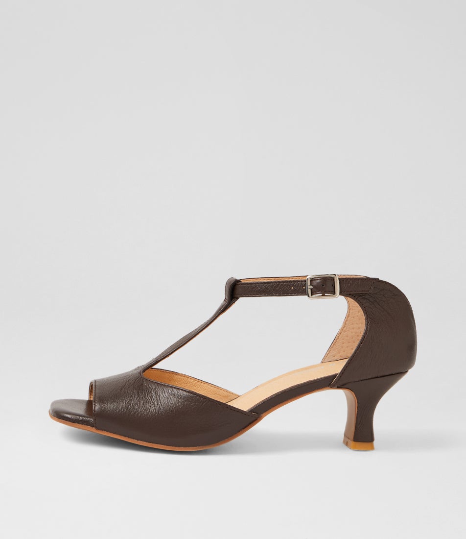 Undoe Choc Leather Sandals Undoe Choc Leather Sandals