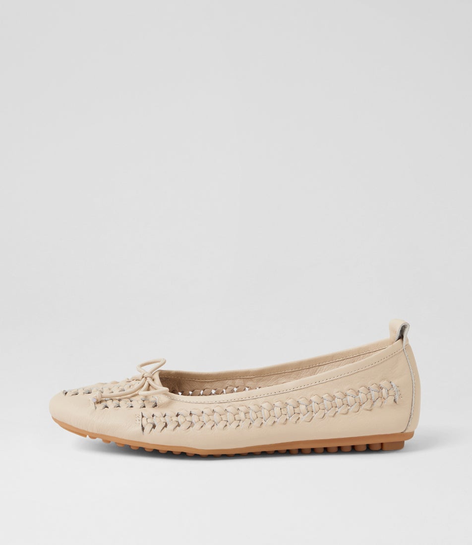 Vertye Milk Leather Ballet Flats