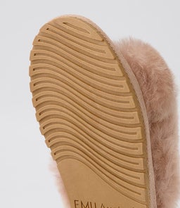 W11573 MAYBERRY EM CAMEL SHEEPSKIN