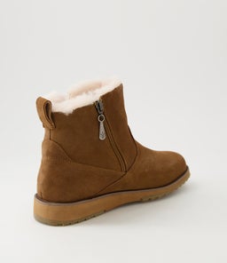 W12997 BEACH MINI EM CHESTNUT SHEEPSKIN