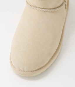 W10937 STINGER MICRO EM MACADAMIA SHEEPSKIN