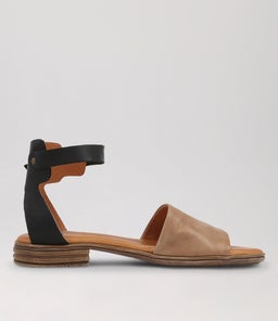 ILOS EO TAUPE BLACK LEATHER