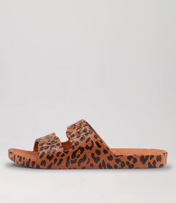 SLIDES W FM LEO TOFFEE SMOOTH