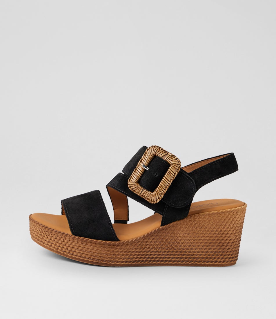 Anikah Schwarz Suede Sandals