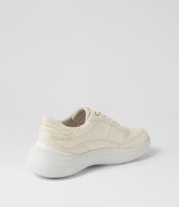 D FLUCTIS A GE WHITE LEATHER