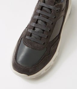 U HOVERSTREAM A GE GRAPHITE SUEDE TEXTILE