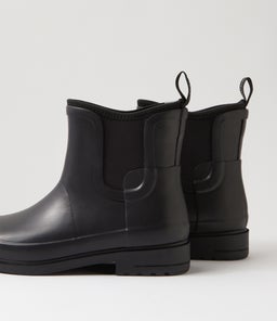 STORMI HP BLACK RUBBER