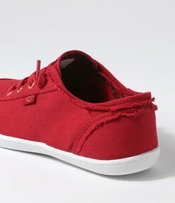 MYNKA IL RED CANVAS