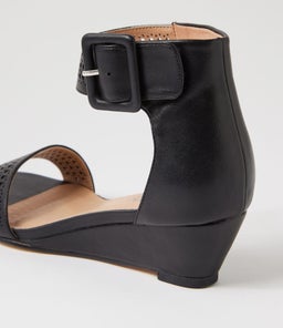 MERLINE IL BLACK SMOOTH