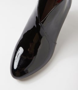 ISHEE W IL BLACK PATENT PU