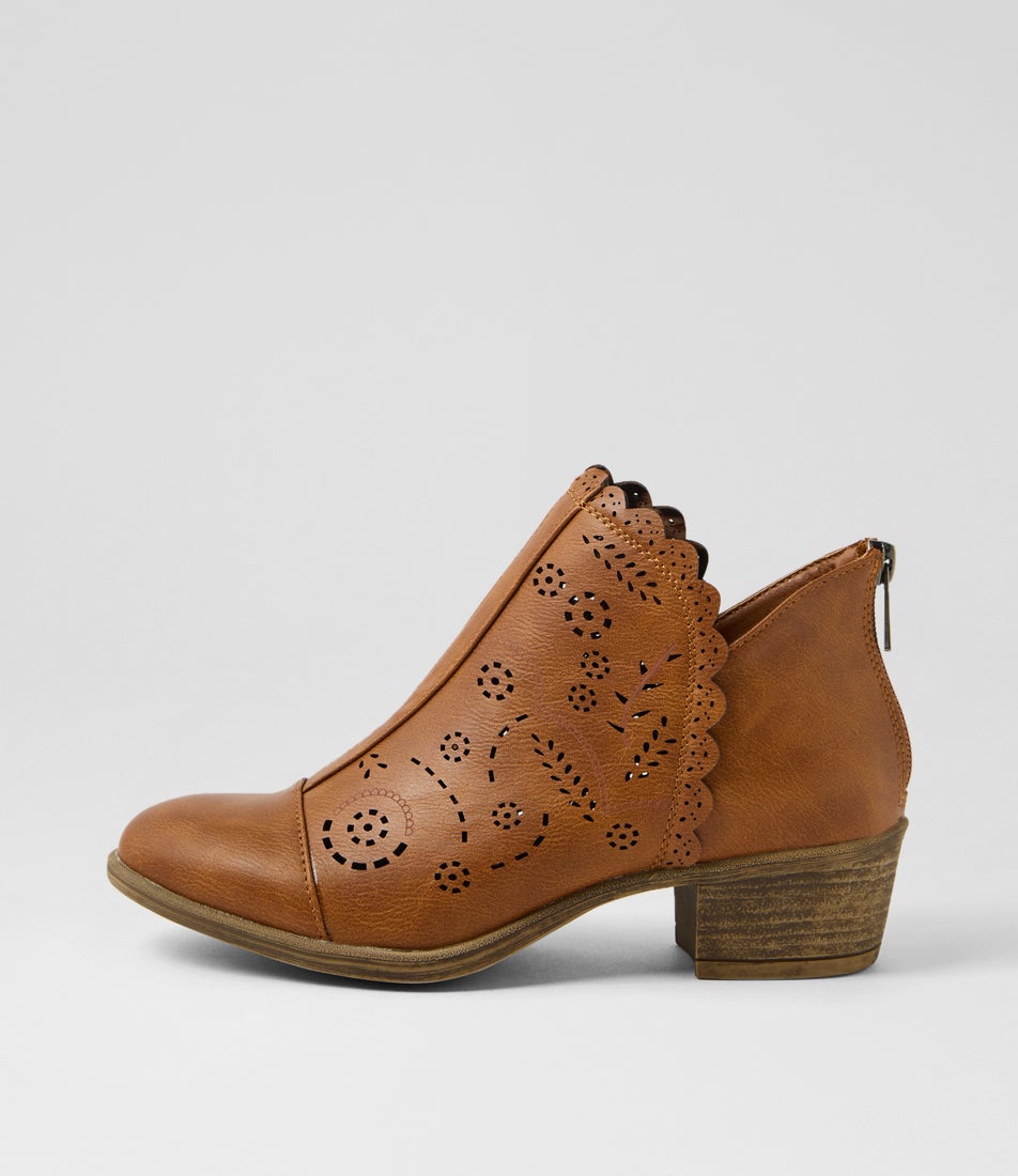 Arino Cognac Ankle Boots